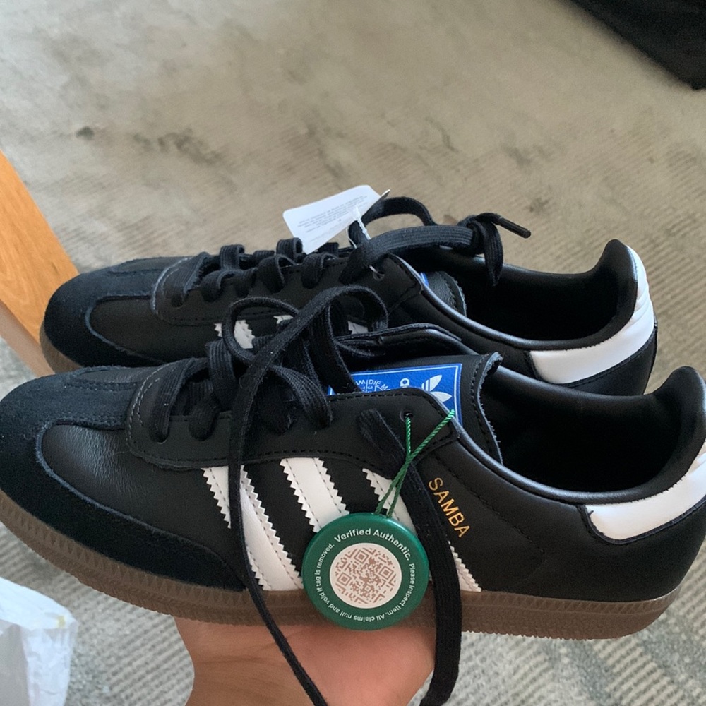 Adidas black and white shoes. Men’s 4.5